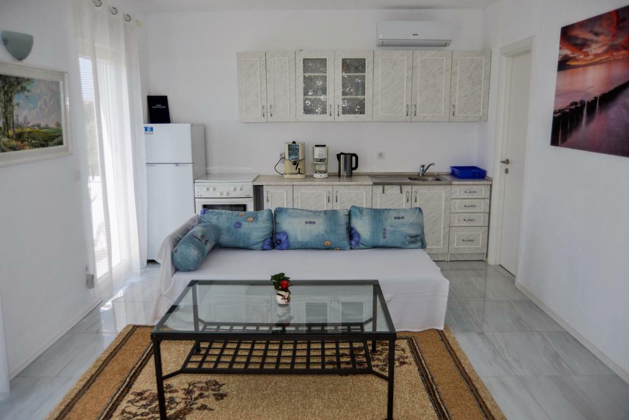 Honey Apartment Kaštela Екстериор снимка